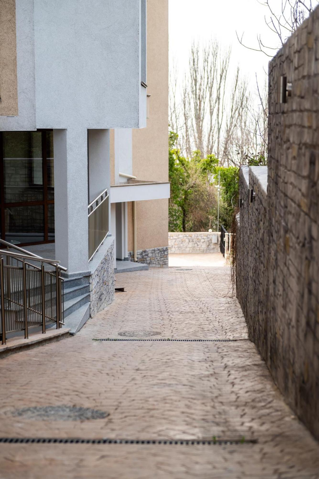 Queen'S Garden Balchik Apartment Exterior photo